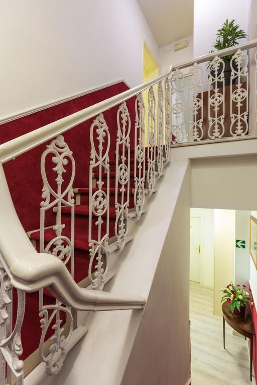 וירג'יו Hotel Internazionale מראה חיצוני תמונה