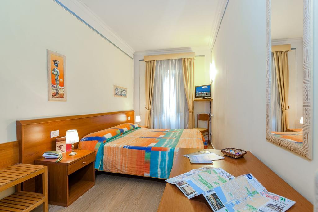 וירג'יו Hotel Internazionale מראה חיצוני תמונה